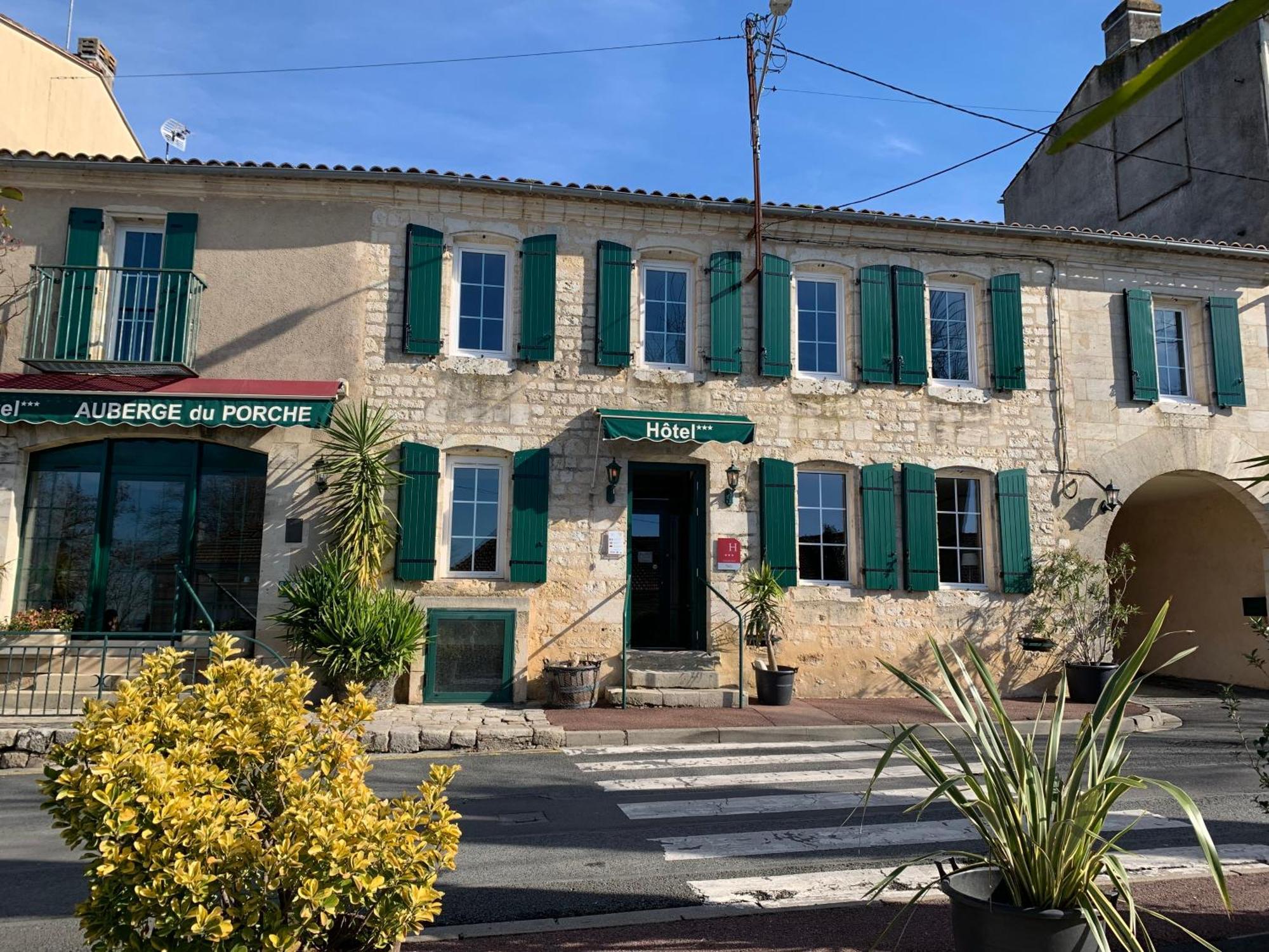 Auberge Du Porche Блеи-э-Сент-Люс Экстерьер фото